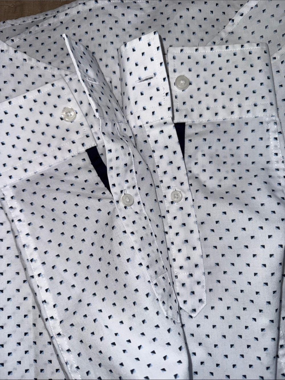 Calvin Klein Button Up - Picture 7 of 7